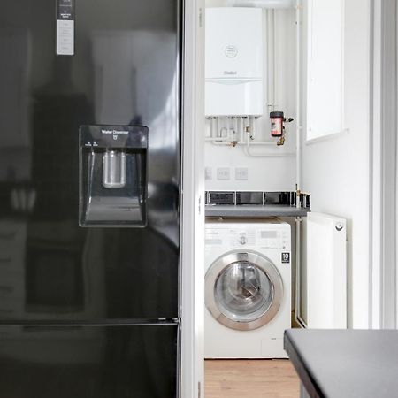 Cosy 3 Bedroom House With Free Parking And Wifi Hythe  Zewnętrze zdjęcie
